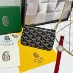 Goyard Bags 70 Goya Sénat Nano Key Case features an internal D-ring zipper closure system secure key storage.Its size is very practical and ideal for storing cards, small change, or badges. Style number: 98991 Color: Black Size: 13cm 1cm x 9cm - Image 2