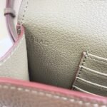 Hermes Bags Hermes new nap bags165 Made of Togo calfskin Lacquered Palladium Plated Saddle Stud Snap Adjustable strap be worn on the shoulder or crossbody - Can store a phone Dimensions: Length 18.5 Width 11.5 × Thickness 4.5cm Model: 363 Lychee Pattern - Image 9