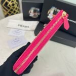 Prada Bags P95 PRADA, Small Zipper Wallet Classic Work, Simple Fashion, Italian Top Grade Original Single Cross Grain Cowhide Leather Texture Excellent, Imported Threaded Lining White Steel Metal Hardware Accessories! Evenly Neat Stitching, Exquisite Workmanship Size: 19x10x2.5, Color: Plum Bright Red, Blue, Black, Pink, Number: ML201 - Image 6