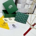 Goyard Bags 65 Goya Saint-Thomas wallet features multiple card slots middle hinge-style bill compartment that can hold banknotes.Its size is suitable for both carrying bag and placing in the pocket of a jacket or pants. Style number: 98662 Color: Green Size: 11cm 2cm x 9cm - Image 2