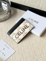 Celine Bags 50CELINE.TRIOMPHE Logo Printed Card Holder/2024 Small Race Coated canvas, sheepskin leather edging 2 pieces are stuck 1 flat bag No.: 10B702 Size: w10.5×7cm - Image 3