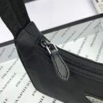 Prada Bags P250 Quality with Exclusive Gift Box Upgrade Moon-Shaped Vintage Made of Imported Original Parachute Fabric, Lightweight Practical Hobo Simple Durable, Small/Lightweight/Functional/Good Match/Fashionable Underarm Bag, Can Also Be Handheld, Super Versatile and Easy to Use. This is currently the most popular bag among celebrities. Aren't you tempted? Ladies, hurry up! Dimensions: length 23x height 13x base 5cm, model 1NE515 - Image 7