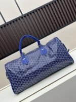 Goyard Bags Pair Flowers Batch 295✈Goyard Boston50 Travel Bag ideal companion weekend trips.The zipper system a padlock ensures security personal belongings. The Boston travel suitable for use in cabin can be worn or crossbody by pairing it with an additional medium-sized shoulder strap! Dark blue neutral that looks good on both men and women I think green really most fashionable color Gray is the evergreen tree of Dog Tooth brand, size 50 fits just right~ ✈Travel bag ceiling, unbeatable! - Image 3