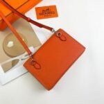 Hermes Bags Hermes new nap bags165 Made of Togo calfskin Lacquered Palladium Plated Saddle Stud Snap Adjustable strap be worn on the shoulder or crossbody - Can store a phone Dimensions: Length 18.5 Width 11.5 × Thickness 4.5cm Model: 363 Lychee Pattern - Image 5