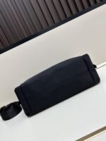 Prada Bags Batch 290 New Product 1BC264 Discovery Pack This explorer bag features imported nylon fabric calfskin leather, a soft silhouette multiple pockets.The lightweight practical Re-Nylon emphasizes multifunctional style of the design, while leather details iconic embellishments reflect our craftsmanship tradition. It comes with two detachable adjustable woven logo strap shoulder straps.Large capacity space, looks very fashionable when worn.Another timeless and popular item.Worth having! Length 32x Height 22x Bottom 11.5cm - Image 5