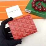 Goyard Bags The p65 G513 Marigny Coin Purse is perfect storing small change. It features snap closure, compartment coins, a slot for cards and banknotes.Size: 8.5*2*10cm. Color: Bright Red - Image 4