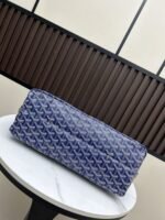 Goyard Bags Upgraded version 280 goyard hobo zipper dark blue There's model again~ And it's new bestseller w bought more zp develop again I've always felt confident with Goyard's handling tote bags Achieved elegance, French style, can used for everyday casual wear single shoulder strap gives entire bag a clean neat line Without the slightest delay Added my annual top list~ The handle edge and other fittings are made of top-grain genuine leather Please be sure to distinguish between market microfiber products❌ 42×27×15cm - Image 5