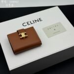 Celine Bags 80 Top quality, full inside out Arc de Triomphe 70% off Hardware # Second Layer Cowhide Non-Super Migratory‼ Exclusive real shot, no color difference as shown in picture, details are exactly the same Small items that enhance taste, classic and popular models CELINE VICTOIRE Soft Leather Exquisite Wallet Cow leather lining gold Finishing TRIOMPHE metal stud switch Zipper Coin Pouch Four credit card slots Three flat pockets A paper money pocket Number: 10M963 Size: 10.5x8x2 .