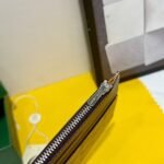 Goyard Bags 65 Goya Insert Louise is an ideal daily companion, with a large zippered compartment that for secure placement of large-sized phones, receipts, or small change.Its 8 slots 4 card pockets can hold up 12 cards.Its compact and lightweight design allows it to easily slip into your bag. Style number: 98316 Color: Wine Red Dimensions: 21cm 1cm x 11.5cm - Image 5