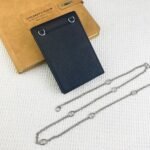 Hermes Bags 160 New Hermes Pig Nose Mobile Phone Bag Model: 398-1 Silver Buckle Lychee Pattern Size: 18*12*3cm Made of Togo calfskin Exquisite with smooth straight edges original factory code inside. It has 4 card slots, adjustable shoulder strap length, can be detached to use as a wallet.High-end and elegant, you deserve it - Image 2