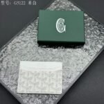 Goyard Bags 45 Top Original GOYARD Saint-Sulpice Card Holder, Compact Design, Middle Pocket Can Store Cards, ID, Folded BanknotesThe compact design fits perfectly into the pocket of a jacket or pants.Model: G5122 Size: 7*10.5*0.2cm