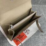 Hermes Bags New Clutch p160 Hermès Kelly Bag Material: Top Layer Cowhide Size: 24*14*6cm Model: 360 Silver Buckle Togo Leather Description: Exquisite workmanship, with original factory OEM code inside.Smooth and straight edges, custom-fit hardware Color: Black, Navy Blue, Orange, Gray, Khaki, Brown - Image 7