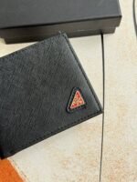 Prada Bags 75PRADA Men's Short Wallet Counter Latest Style, Official Website Synchronization, Genuine Development, Model 2M0513 # Color as shown, blue. The blue leather texture is excellent, with threaded lining. Imported white steel hardware accessories feature a complex color-blocking design, making it more fashionable and unique. Dimensions: Length 11cm, Height 9cm - Image 3