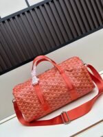 Goyard Bags New batch 190 Goyard Barrel 40 sports travel bag. size 40cm suitable daily use can be used as gym or a perfect companion short trips. double zipper design makes it more convenient use. an additional handle on enhance portability. The overall body of the bag is very soft, lightweight, and has large capacity space. There are side buckles that allow you to match medium-sized straps for shoulder carrying. Dimensions 40x22x22, model 2535 - Image 3