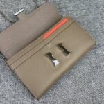 Hermes Bags Hermes Constance Original Order p155 Model: 539-1 Palm Print Silver Buckle Size: 22*11cm Hermès imported leather from overseas, soft comfortable to touch.Counter version, OEM code inside, original replica paired gold hardware, exquisite elegant, smooth straight edges with two large bill slots, one zipper pocket, and 12 card slots - Image 6