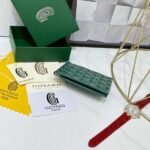 Goyard Bags 65 Goya Saint-Thomas wallet features multiple card slots middle hinge-style bill compartment that can hold banknotes.Its size is suitable for both carrying bag and placing in the pocket of a jacket or pants. Style number: 98662 Color: Green Size: 11cm 2cm x 9cm - Image 3