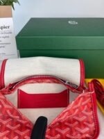 Goyard Bags 150 Goya Plumet Clutch Bag has wallet function design that store coins, banknotes, and cards. It can also paired with shoulder strap be worn crossbody like a small bag.Its 3 independent pocket system adapts perfectly to its contents, showcasing an elegant style. Style number: 98638 Color: Red Dimensions: 20.5cm 2.5cm x 14cm - Image 4