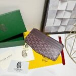 Goyard Bags 65 Goya Insert Louise is an ideal daily companion, with a large zippered compartment that for secure placement of large-sized phones, receipts, or small change.Its 8 slots 4 card pockets can hold up 12 cards.Its compact and lightweight design allows it to easily slip into your bag. Style number: 98316 Color: Wine Red Dimensions: 21cm 1cm x 11.5cm - Image 2