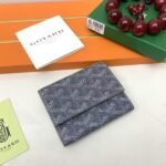 Goyard Bags The G513 Marigny Coin Purse is perfect storing small change. It features snap closure, compartment coins, a slot for cards and banknotes.Size: 8.5*2*10cm. Color: Gray