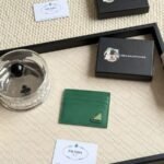 Prada Bags 55prada Hot-Selling Holder Unisex Small Holder, Black, Model 1MC025 Diagonal Triangle Cross Pattern Cowhide Leather, 6 Card Slots ➕ A middle compartment that can hold multiple cards and small change, size 11.2×8.5cm, actual product photo, see is what you get