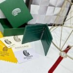 Goyard Bags 65 Goya Saint-Thomas wallet features multiple card slots middle hinge-style bill compartment that can hold banknotes.Its size is suitable for both carrying bag and placing in the pocket of a jacket or pants. Style number: 98662 Color: Green Size: 11cm 2cm x 9cm - Image 4