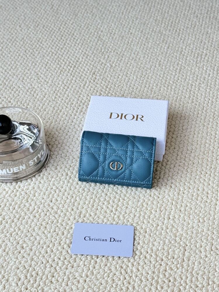 4c0e09cbcd944018a439ba1eab8904c3.jpg Dior Bags - Image 1