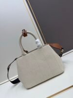 Prada Bags Batch 280 Product Launch*+2025 Summer Linen Blend Tote Bag Leather Small size Elegant fashionable summer vacation style Crafted from linen-blend fabric Paired a double wristband Embossed front signature letter logo Super practical tote bag design Comes detachable leather key ring Simple and exquisite large capacity inside, extremely useful It's simply amazing Fashionable Trendsetter's New Favorite Perfect details comparable to brick cabinets, super awesome with 5-star reviews Size: 25*19*15cm Model: 1BD678 - Image 3