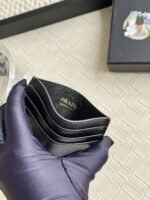 Prada Bags 55prada Hot-Selling Holder Unisex Small Holder, Black, Model 1MC025 Diagonal Triangle Cross Pattern Cowhide Leather, 6 Card Slots ➕ A middle compartment that can hold multiple cards and small change, size 11.2×8.5cm, actual product photo, see is what you get - Image 5