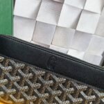 Goyard Bags 90 Goya Matignon Large Wallet is designed as long style with full closure security.It contains 12 card slots, a central zipper pocket, two large storage compartments for cards, banknotes, coins, and other daily documents. Style number: 98188 Color: Black Size: 20cm 2.3cm x 11cm - Image 3