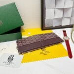 Goyard Bags 65 Goya Insert Louise is an ideal daily companion, with a large zippered compartment that for secure placement of large-sized phones, receipts, or small change.Its 8 slots 4 card pockets can hold up 12 cards.Its compact and lightweight design allows it to easily slip into your bag. Style number: 98316 Color: Wine Red Dimensions: 21cm 1cm x 11.5cm - Image 3