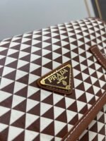 Prada Bags Batch 300 Box Latest Fabric/Symbole Messenger Bag❗|||Made Printing nylon fabric cross-grain cowhide.The is eye-catching striking; print on the consists of classic triangles, very appealing to look at, and it has ample space. This stylish can be worn bag, recommended as crossbody or shoulder with color matching, a favorite bag for going out, Parda new product launched#Unisex#Dimensions 30x22x11, model 2510 - Image 4