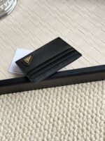 Prada Bags 55prada Hot-Selling Holder Unisex Small Holder, Black, Model 1MC025 Diagonal Triangle Cross Pattern Cowhide Leather, 6 Card Slots ➕ A middle compartment that can hold multiple cards and small change, size 11.2×8.5cm, actual product photo, see is what you get - Image 3