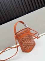 Goyard Bags Batch 190 FLOT Mini Bucket Bag This Goyard is called PETIT FLOT, which refers to wood transportation industry that has been passed down through generations family.It comes from a jacquard bag launched by GOYARD in the 1960s❤ Size: 12X1OX17.5 CM, model handbag bucket bag. - Image 2