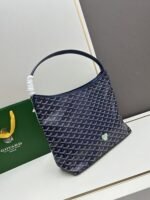 Goyard Bags 240 Underarm Counter Edition - Goyard "58%" Bohème Hobo Bag epitome of lightweight, flexible, and secure design, thanks zipper closure.Due to its wide handle, it is very comfortable as shoulder bag.It also features the iconic detachable pouch that can be closed with a snap button. Size: 27 15 x 42 cm Goyardine & Chevroches - Image 2