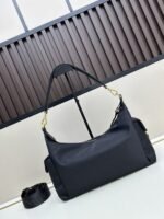 Prada Bags Batch 290 New Product 1BC264 Discovery Pack This explorer bag features imported nylon fabric calfskin leather, a soft silhouette multiple pockets.The lightweight practical Re-Nylon emphasizes multifunctional style of the design, while leather details iconic embellishments reflect our craftsmanship tradition. It comes with two detachable adjustable woven logo strap shoulder straps.Large capacity space, looks very fashionable when worn.Another timeless and popular item.Worth having! Length 32x Height 22x Bottom 11.5cm - Image 2