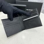 Prada Bags P75 PRADA, Short Clip Hot Item Shipped: ✌ Counter Real Product Photos [Strong]! Size: 301 Quality Leather: Original Ten-Stripe Pattern Color: Black Loose Mark, Size 10X9Ⅹ2 - Image 7