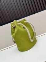 Prada Bags Batch 280¥ New Bucket Bag 1A082 Runway Style This Re-Nylon handbag is designed nylon fabric calfskin.The unique combination adds charming embellishments.The sliding cord handle highlights versatility of this handbag, making it convenient to carry by hand or over the shoulder/crossbody with top-grade hardware.It has large capacity space, very casual fashionable, it's a timeless bestseller. Guys, hurry up and get it! Length 23.5x Height 28x Bottom 16.5cm - Image 2