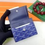 Goyard Bags The p65 G513 Marigny Coin Purse is perfect storing small change. It features snap closure, compartment coins, a slot for cards and banknotes.Size: 8.5*2*10cm. Color: Royal Blue - Image 8