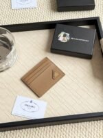 Prada Bags 55 Prada Hot-Selling Holder Unisex Small Holder, Black, Model 1MC025, Diagonal Triangle, Cross Pattern Cowhide, 6 Card Slots ➕ A middle compartment that can hold multiple cards and small change, size 11.2×8.5cm, actual product photo, see is what you get - Image 3