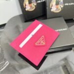 Prada Bags P50 PRADA Popular Genuine Leather Card Holder [Heart] Latest Style from Counter, Synchronized the Official Website, Authentic with Internal Code 224, Cross Pattern Cowhide Texture, Imported Threaded Lining, and Even Stitching, Smooth Oil Edge, Exquisite Workmanship, Size: Length 10cm Height 8cm, Color: Epoxy Gold, Black, Bright Plum Red, Pink, Blue Sky Blue, Apricot, Purple, Number: ML206 - Image 9