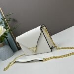 Prada Bags 400 Upgraded Version P Home Store New Crossbody 1BD318 Has Arrived This Flap Style Shoulder Bag Made of Saffiano Leather Lambskin InsideShowcasing ingenious design, the soft design fully visible.The flip-top closure is adorned enamel metal triangular logo, equipped with detachable long shoulder strap that can also be used as a handbag. It has an exquisite charming charm, simple elegant, worth owning.Hurry up and get it! Dimensions: Length 21.5 Height 14 x Base 4 cm - Image 2