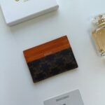 Celine Bags 50 CELINE New Embossed Logo Holder, Made of Top Layer Cowhide, Two Card Slots + One Middle Insert Pocket, Style No.: 10L833, Size: 10.5×7cm