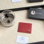 Prada Bags 55 Prada Hot-Selling Holder Unisex Small Holder, Black, Model 1MC025, Diagonal Triangle, Cross Pattern Cowhide, 6 Card Slots ➕ A middle compartment that can hold multiple cards and small change, size 11.2×8.5cm, actual product photo, see is what you get