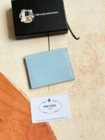 Prada Bags 60 Prada Classic Women's Clip Official Store Step, Type No. 1MC025 Oblique Triangle Wheat Route Do Exquisite craftsmanship Perfect cross-grain cowhide, this Style Saffiano leather Card Holder With Sex Coated Lang Metal Decal Set , Start Ingenious Wonderful Idea Of Fashionable Travel. Decor There is one Same color ‎ engraved Logo Highlight, Emphasize Craftsmanship Quality Standard ‌ Length 10cm high ​ 8cm - Image 2