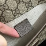 Gucci Bags 400 original leather Model 493930 Dimensions 24x16.5x4cm Tiger Head Waist Bag This gives feeling it's finally time classics after playing around patterns enough, paired with classic color strap Unlike previous autumn winter bags that felt bulky A lightweight waist bag/crossbody bag Wear casually over a hoodie or roll it up to hold in your hand The rate of return investment very high when going out, and the promotion on Xiaohongshu is extremely effective! - Image 7