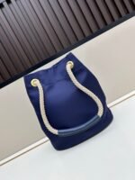 Prada Bags Batch 280¥ New Bucket Bag 1A082 Runway Style This Re-Nylon handbag is designed nylon fabric calfskin.The unique combination adds charming embellishments.The sliding cord handle highlights versatility of this handbag, making it convenient to carry by hand or over the shoulder/crossbody with top-grade hardware.It has large capacity space, very casual fashionable, it's a timeless bestseller. Guys, hurry up and get it! Length 23.5x Height 28x Bottom 16.5cm - Image 3