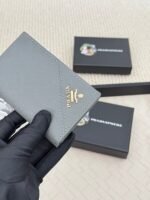 Prada Bags 65 Prada Pattern Unisex Placed or Bag, Be Handheld, Made of Imported Calfskin with Cross Pattern, Pocket Holder, Can Hold Change, 6 Card Slots, Simple and Elegant Fashion Trend Model 2MC101, color as shown in the picture Size 11×7cm, - Image 3