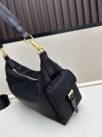 Prada Bags Batch 290 New Product 1BC264 Discovery Pack This explorer bag features imported nylon fabric calfskin leather, a soft silhouette multiple pockets.The lightweight practical Re-Nylon emphasizes multifunctional style of the design, while leather details iconic embellishments reflect our craftsmanship tradition. It comes with two detachable adjustable woven logo strap shoulder straps.Large capacity space, looks very fashionable when worn.Another timeless and popular item.Worth having! Length 32x Height 22x Bottom 11.5cm - Image 3