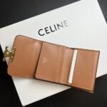 Celine Bags  80 Top Quality Arc de Triomphe Wallet 2-in-1 Full Calfskin Split Non-Super Migratory ‼ Celine New Glossy Cow Leather Short Coin Purse❤ TRIOMPHE metallic snap buttons Small enhance taste, classic popular models High aesthetic value practicality, compact portable, one everyone All kinds of bank cards and ID documents are easily misplaced No worries about not finding it, essential daily items 5 slots, banknote slot, 1 detachable card pocket It's true that small things have all the necessary components~ The wallet can be used long time without any loss Premium packaging makes it more honorable to give as a gift, go for it! Model: 10l653DS3 / 16332 /10I653 Size: 9.5×7.5×3cm - Image 8