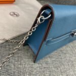 Hermes Bags Latest model p180 Hermès HERMES kelly shoulder crossbody bag Material: print cowhide Size: 24*13.5*6cm Model: 362 Palm Print Silver Buckle Description: Exquisite workmanship, with original factory OEM code inside.Smooth and straight edges, custom-fit hardware Color: Black, Navy Blue, Orange, Gray, Khaki, Brown - Image 4